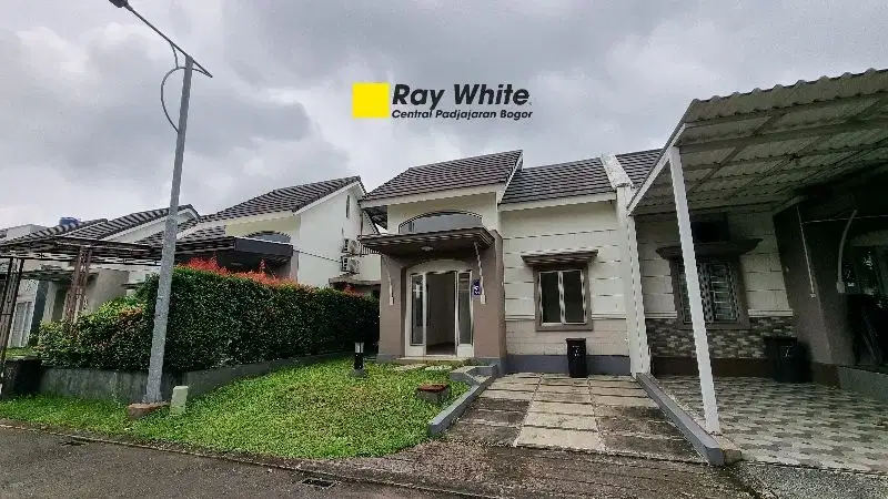 Dijual cepat rumah strategis  di royal tajur kota bogor