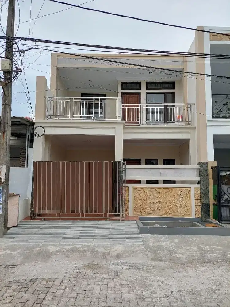 Rumah 2 Lantai Di Taman Harapan Baru (thb), Bekasi