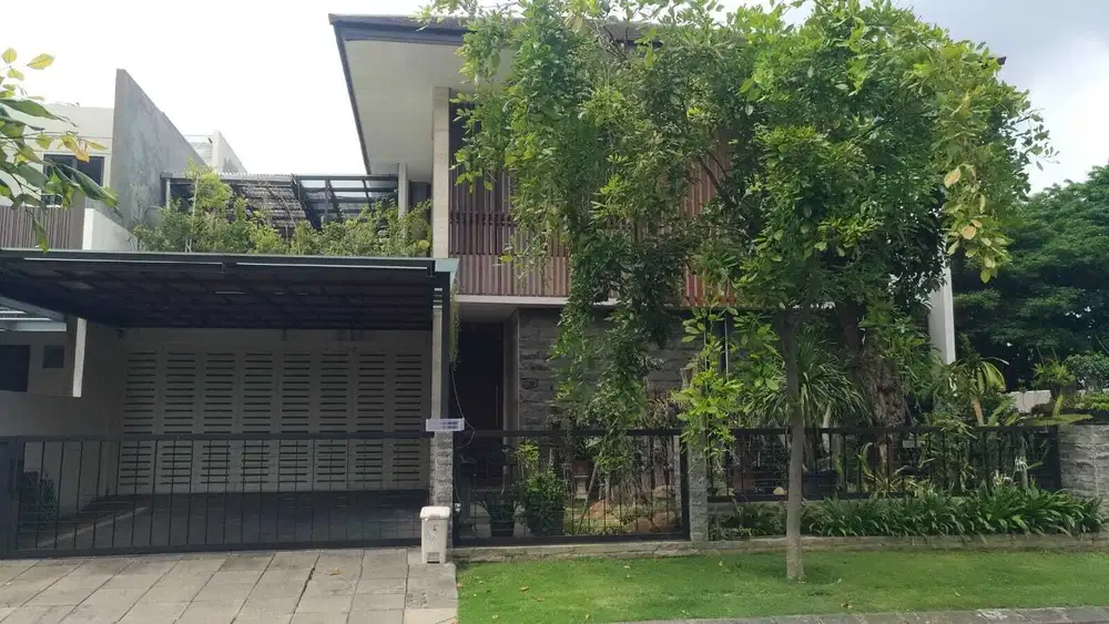 1 562. Jual Rumah Mewah Graha Natura Siap Huni