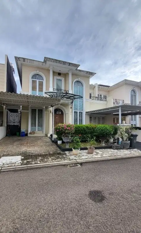 Rumah 2 Lantai Full Furnish di BSD Serpong