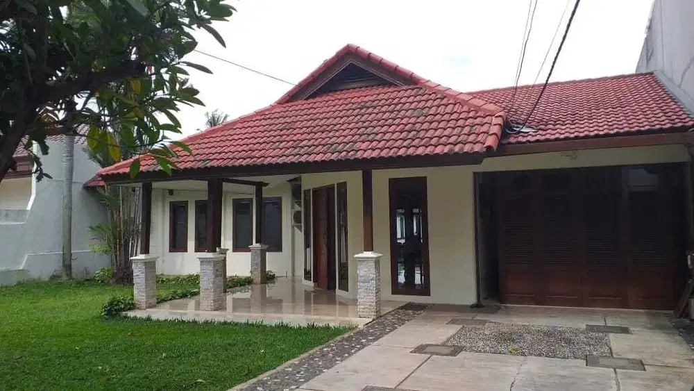 Disewakan Hunian Asri Nyaman dan Strategis di Cilandak