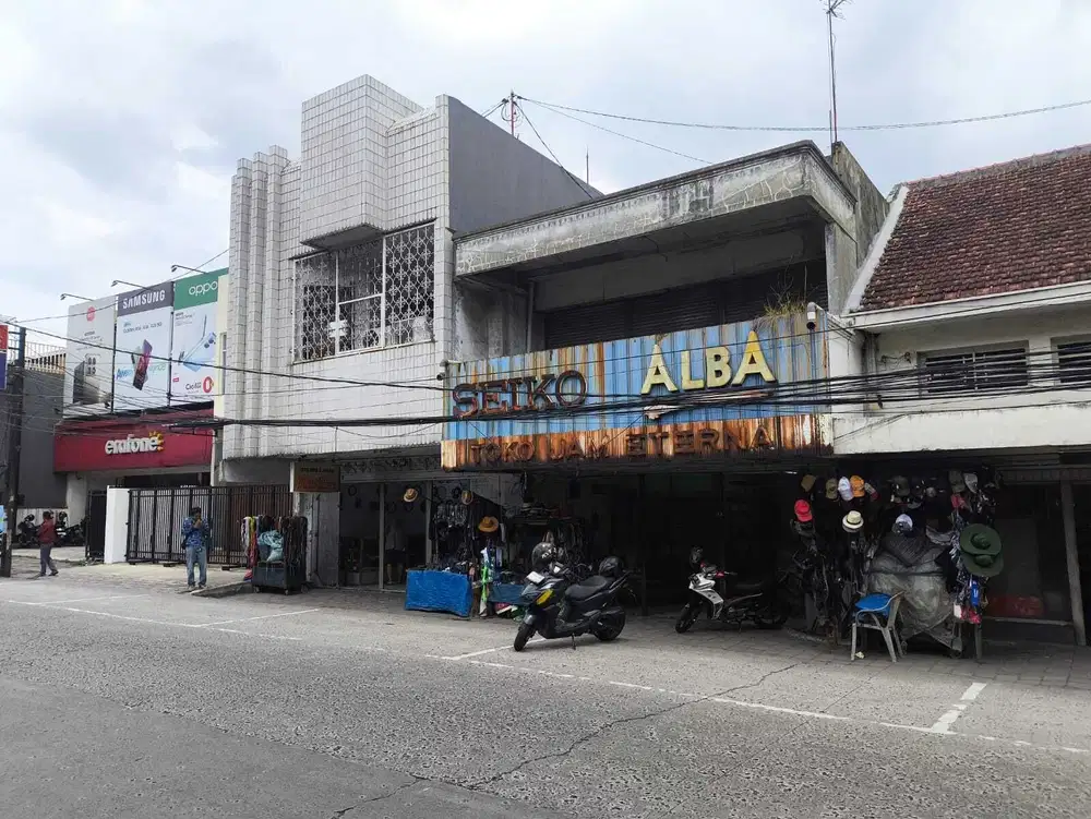 Ruko di Merdeka Per Tahun Sewa Bangunan Lama Tapi Strategis
