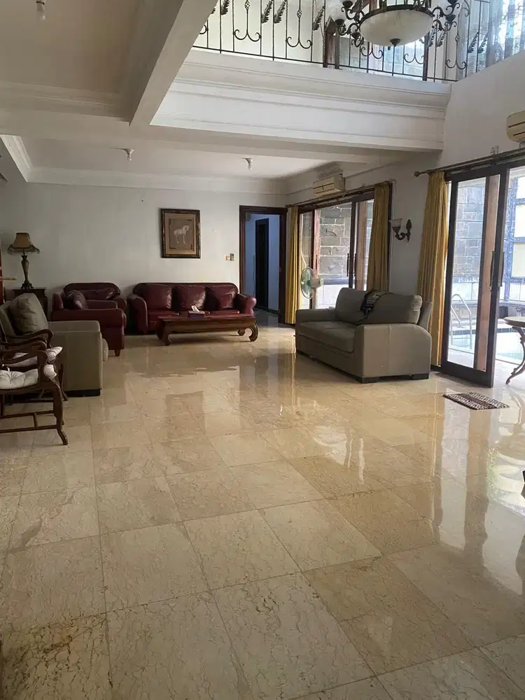 Dijual Rumah di Kebayoran Lama, Jakarta Selatan