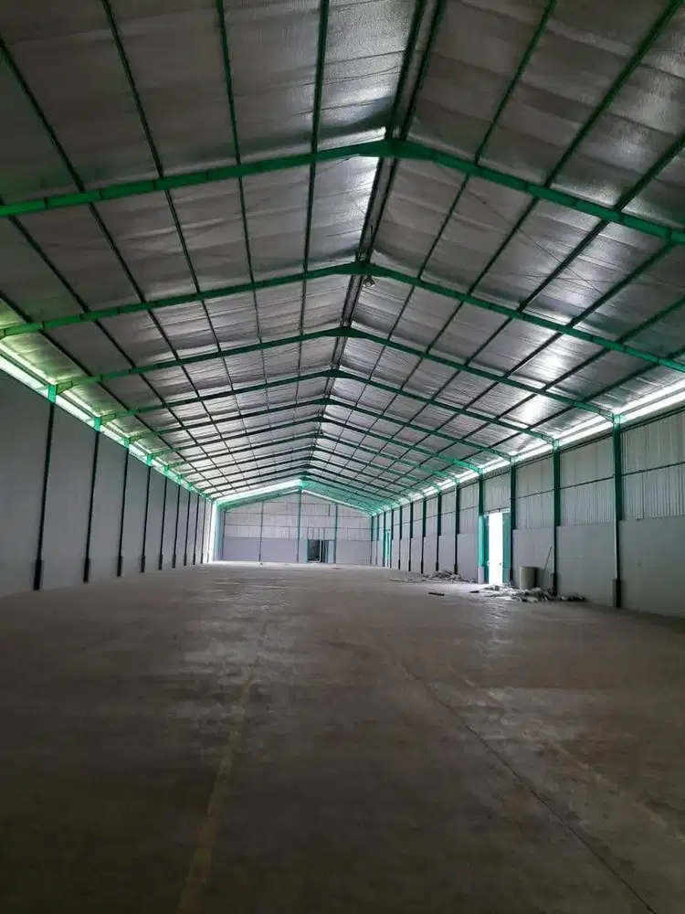 Disewakan Pabrik Siap Pakai Area Parkir Luas di Jalur Pantura Tegal