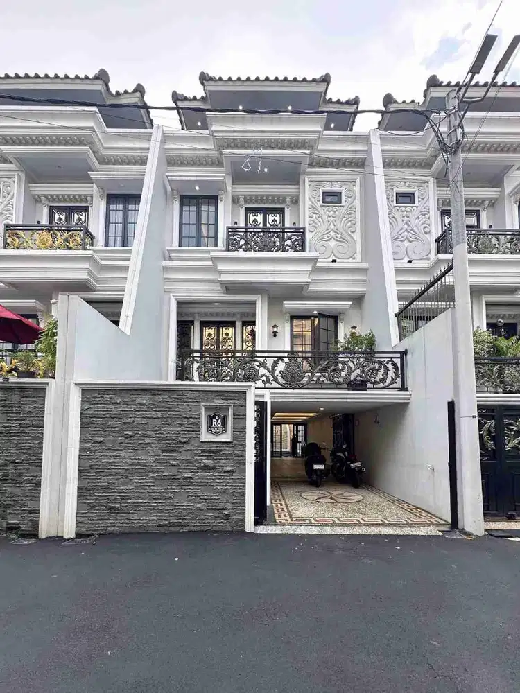 Rumah Baru Mewah Swimingpool Dalam Cluster Dikebagusan Dekat Akses Simatupang Jakarta selatan