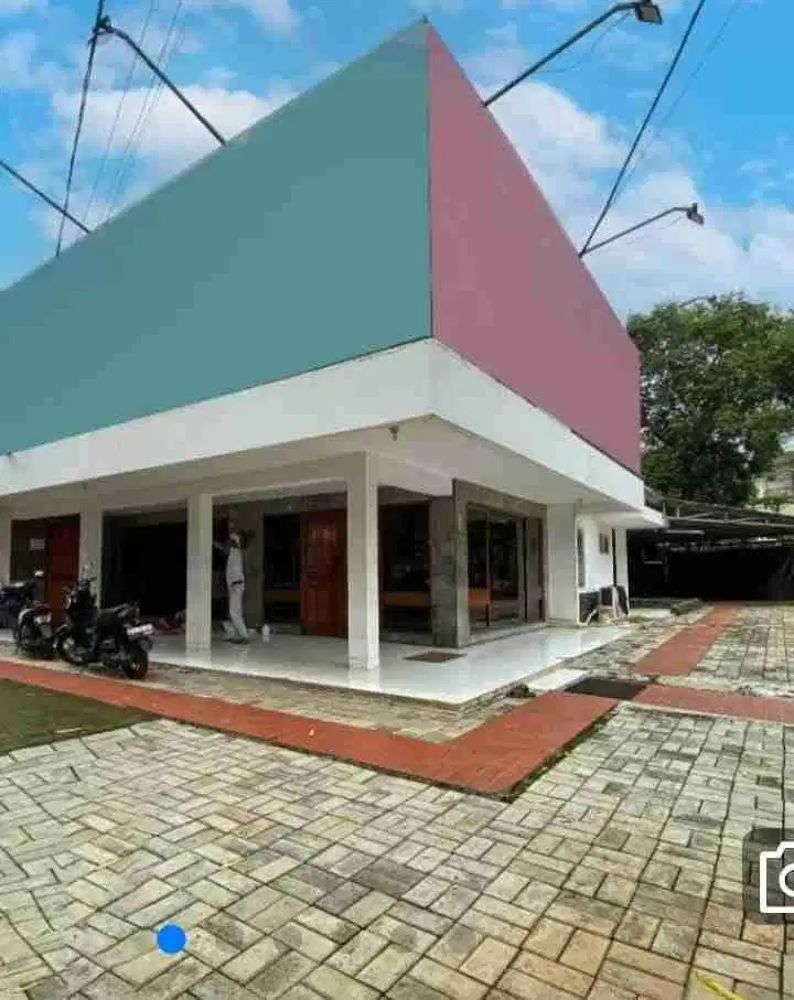 Ruang Usaha Parkir 12 Mobil Panglima Polim