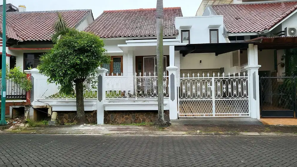 Disewa Rumah di Perumahan Elite Raffles Hills Cibubur - Jakarta Timur