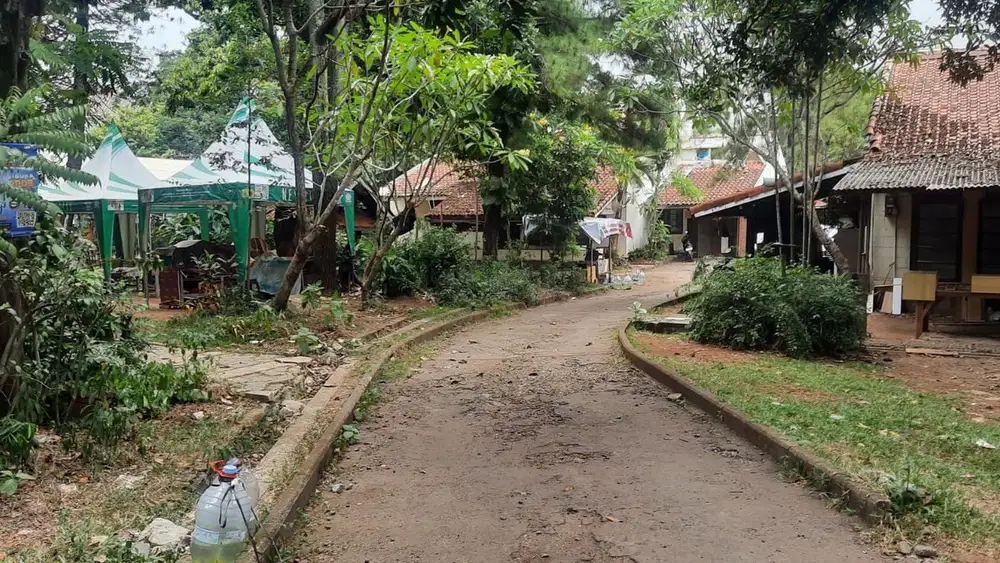 Di Jual Rumah Tua Hitung Tanah di Jagakarsa, Jakarta Selatan