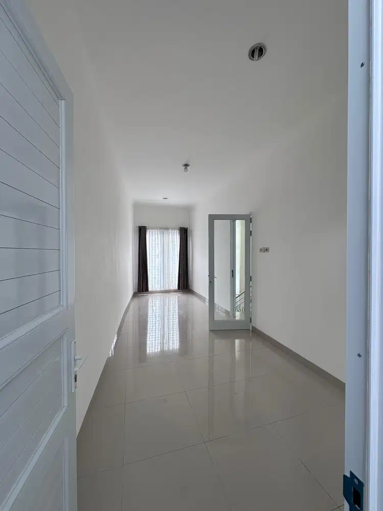 Jual Rumah 2 Lantai Bagus Siap Huni di Verona Hills, Cirebon