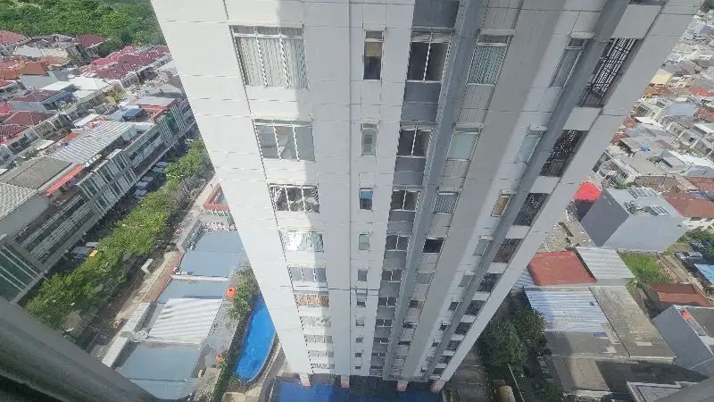 apartemen sunter icon lantai 17 hoek view kolam renang