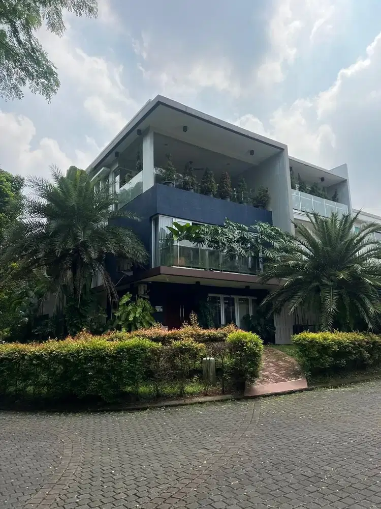 Rumah Hoek Siap Huni di Delatinos BSD Dekat Akses Tol