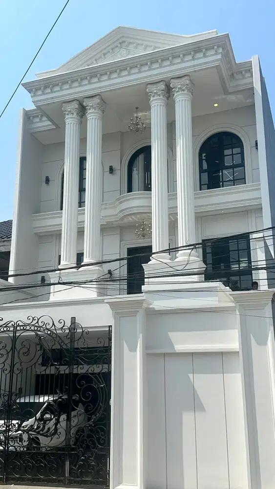 Dijual Cepat Rumah Mewah 3 Lantai – Bangunan Baru Gading Imperial