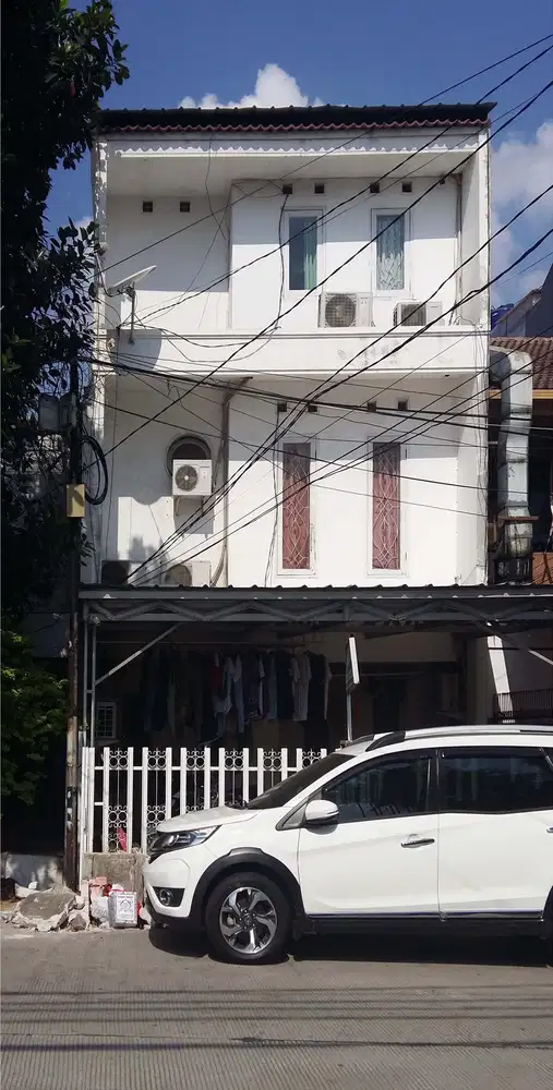 Rumah Kost di Kelapa Gading , depan Mall KG