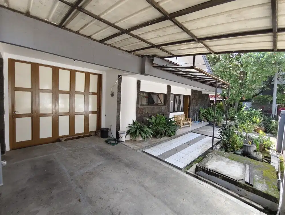 Rumah Hitung Tanah Lokasi dkt Trans Studio Mall di  T urangga Bandung