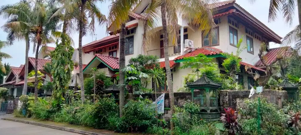 Rumah Asri di Komplek Elite Pesona Khahyangan Depok  Jawa Barat