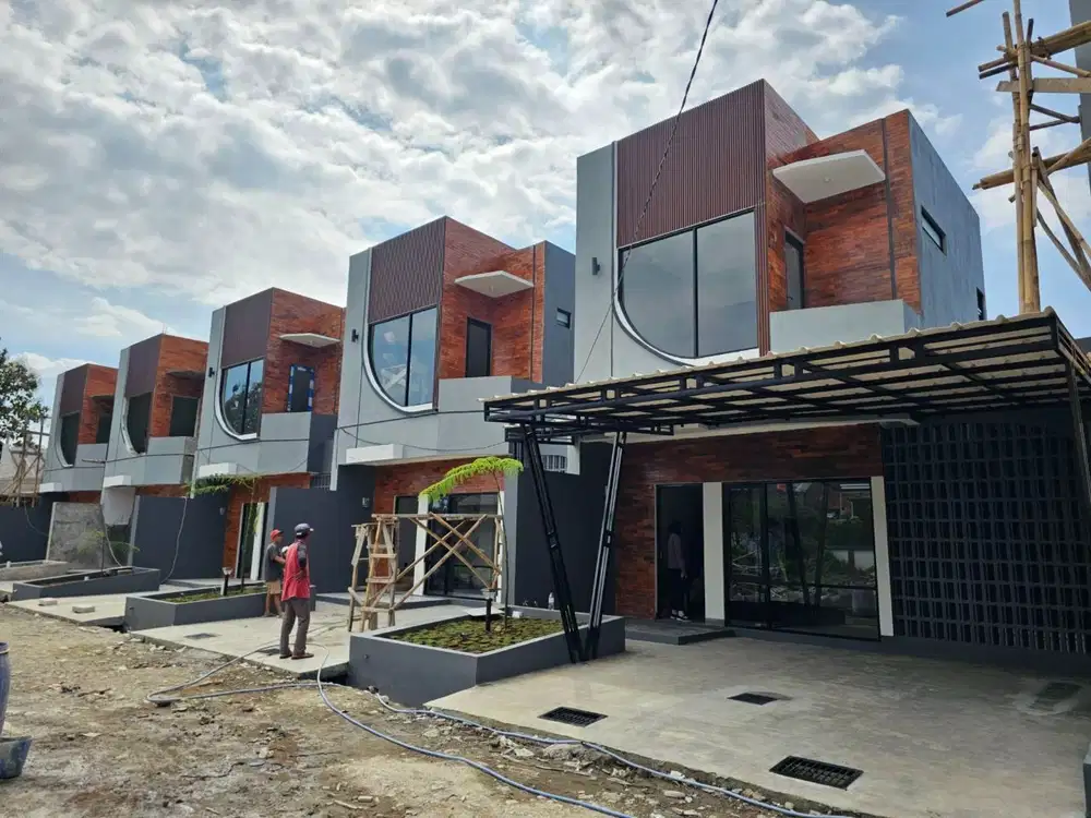 Dp 3 juta Rumah 2Lt murah di ciganitri dkt buahbatu batunuggal sdh shm