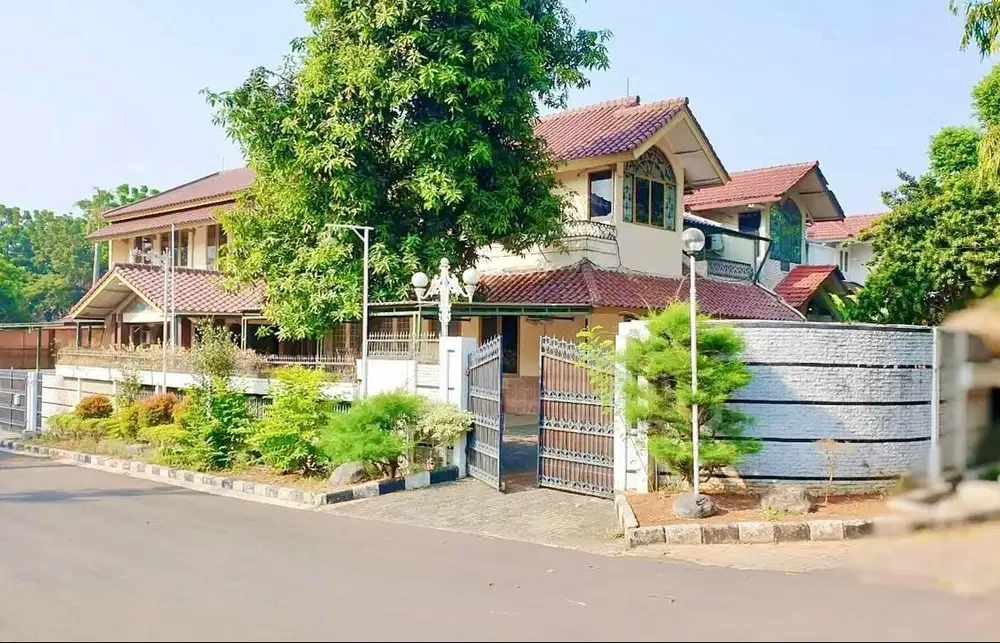 Dijual Rumah Mewah Siap Huni di Lebak Bulus, Jakarta Selatan