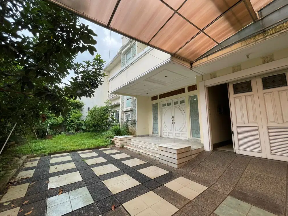 Dijual Rumah Mewah di Taman Lebak Bulus, Harga Murah NJOP, Prime area