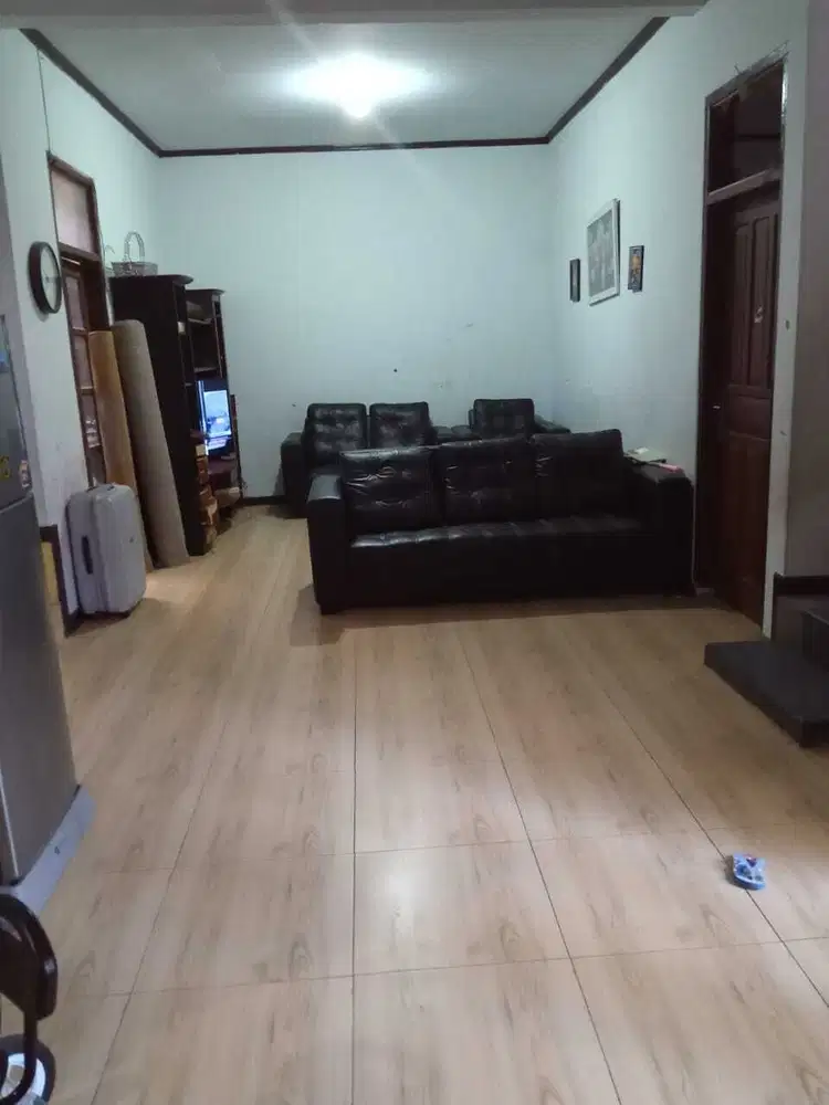 Dijual Rumah Tinggal di Jl. Ciledug, Garut