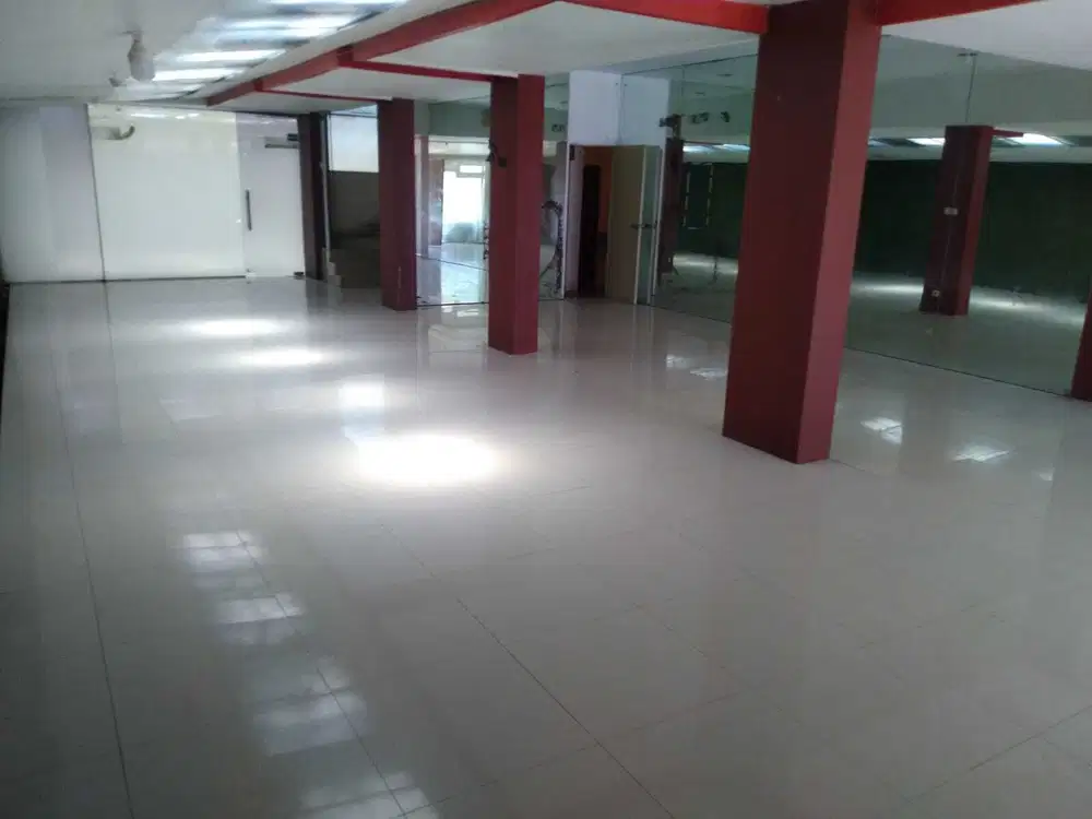 Jual cepat Gedung Kantor 3LT sudah SHM di daerah Duren Sawit Jakarta