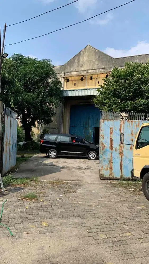 GUDANG LUAS 1040M² DI RADEN SALEH, AKSES MUDAH 100M DARI JALAN RAYA