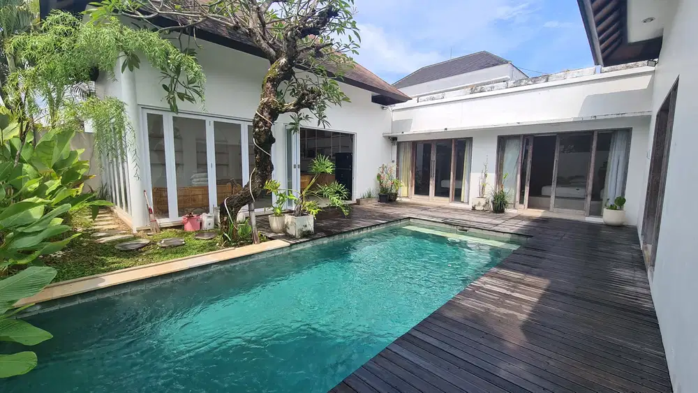 Villa Cantik bumbak dauh umalas kerobokan bali
