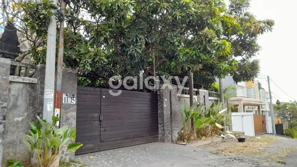 RUMAH SEMI VILLA DI CEMPAKA BIRU BULUH INDAH DENPASAR, BALI