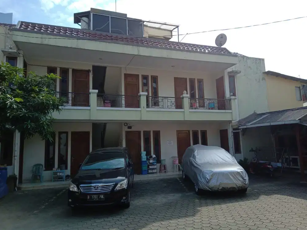 Dijual Rumah plus kos di Segitiga Emas jaksel, dekat jl Prof Satrio