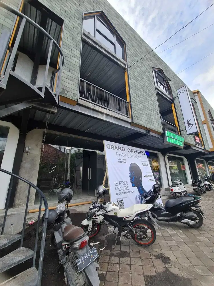 Ruko Premium Strategis 3 lantai echo Beach canggu  bali