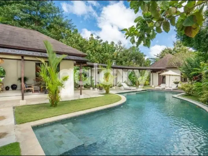 VILLA BAGUS 1 LANTAI DI BLONGKEKER PURI GADING JIMBARAN BADUNG, BALI