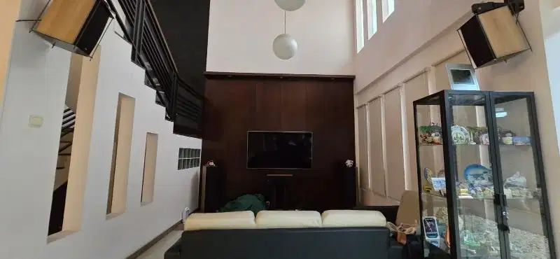 Rumah Cantik Minimalis di Pusat Kota Sayap Pajajaran Full Furnished