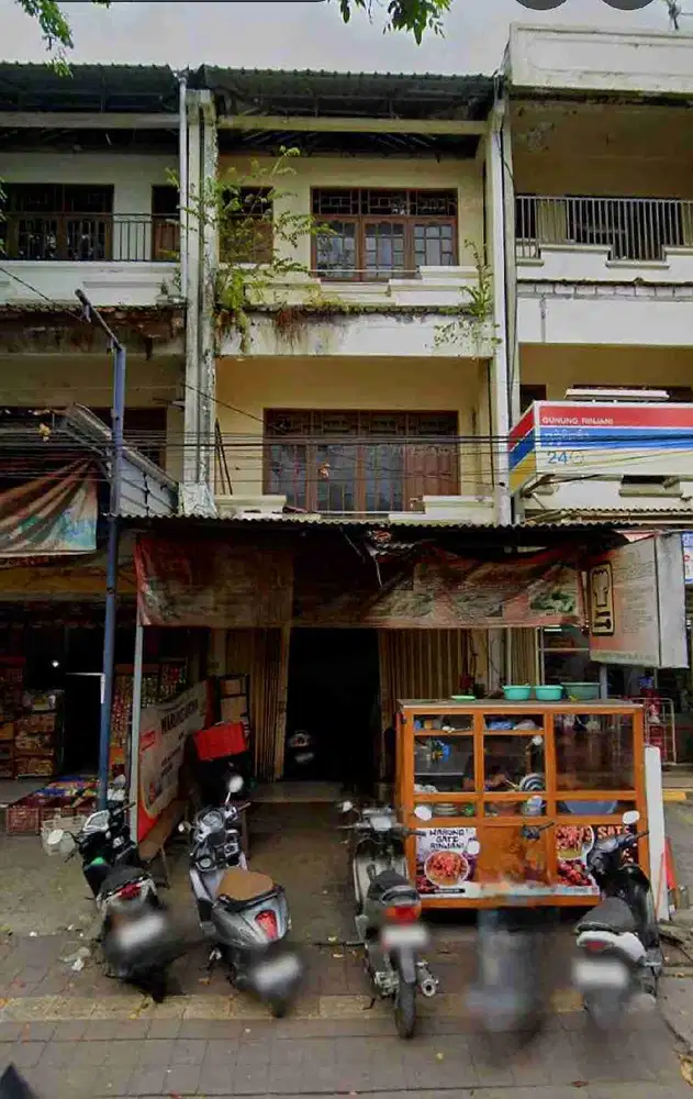 Ruko strategis 3 lantai Gunung Rinjani monang maning Denpasar Bali