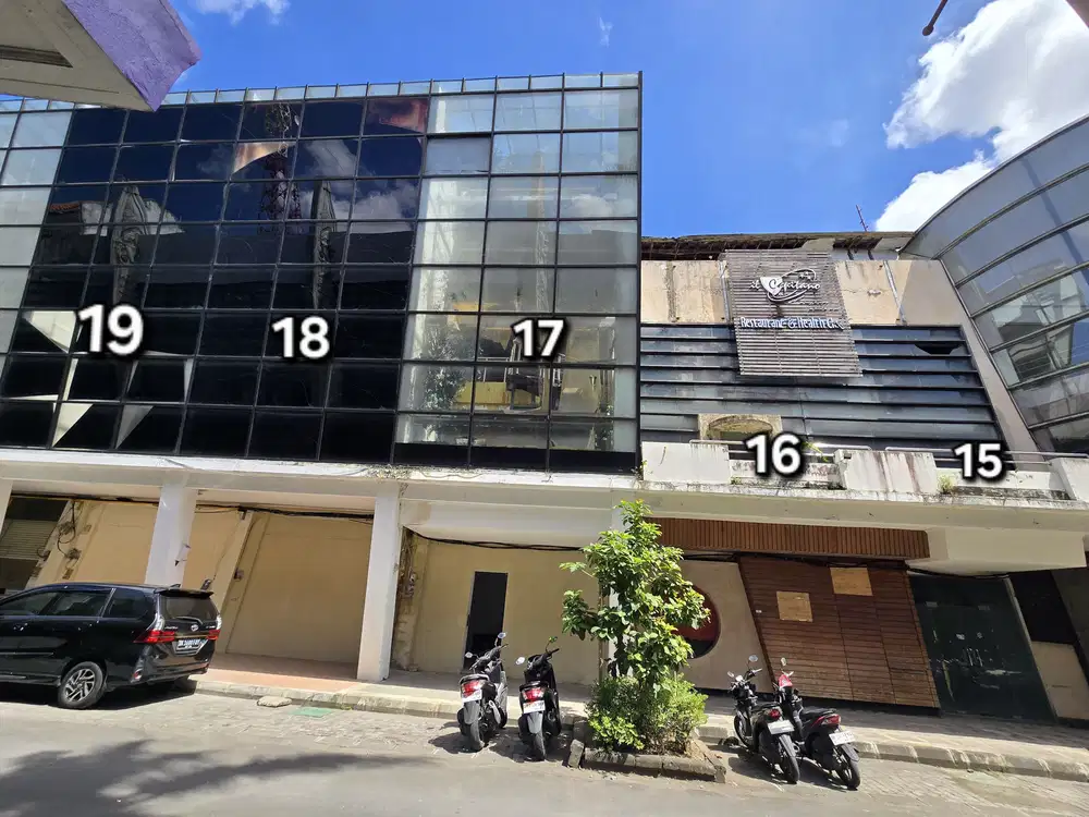 Ruko gandeng 5 unit Istana kuta Galeria patih jelantik Kuta Bali