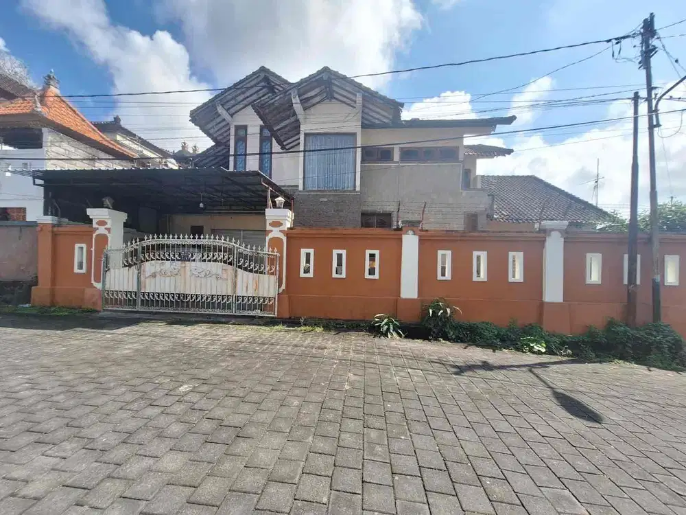 Semi Balinese House Near Livingworld Noja Denpasar Bali