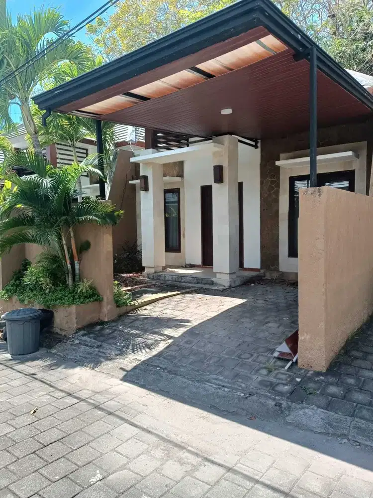 Rumah Cantik Cluster Royal Garden Residence Nusa Dua  Bali