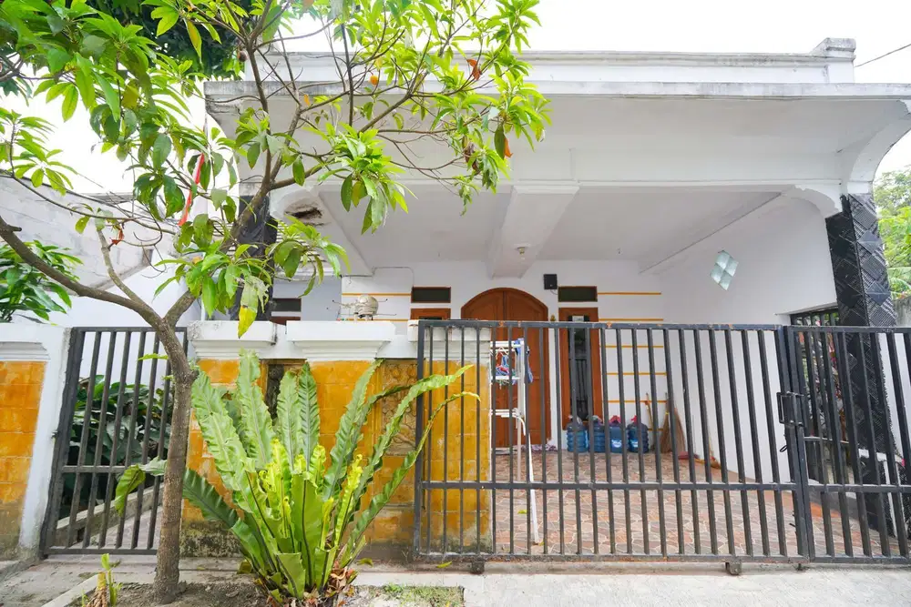 Rumah SHM Hadap Timur 9 Mnt ke RS Keluarga kita Dibantu KPR J-16463