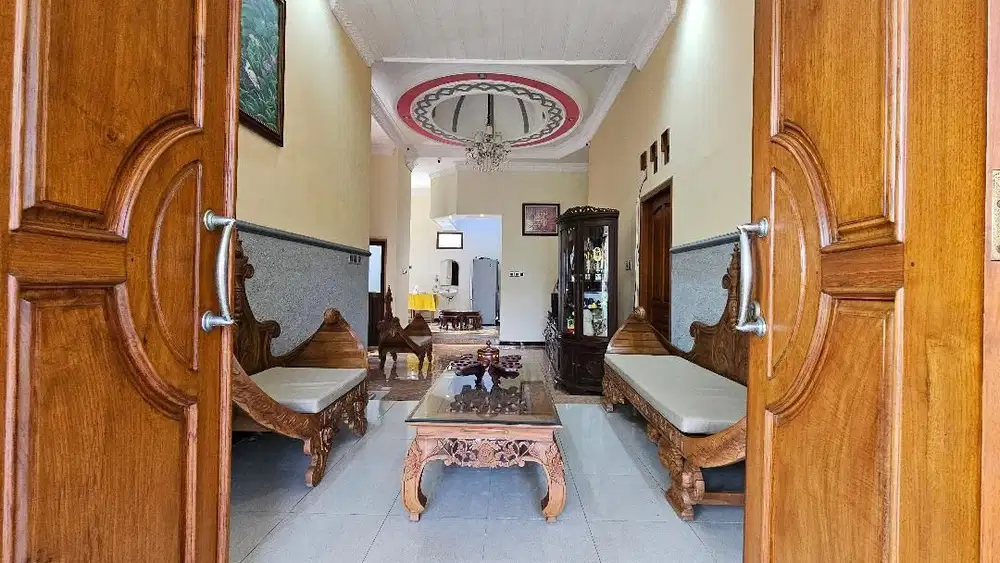 Dijual Rumah Tropis Asri & Mewah di Pusat Kota Tuban Jawa Timur