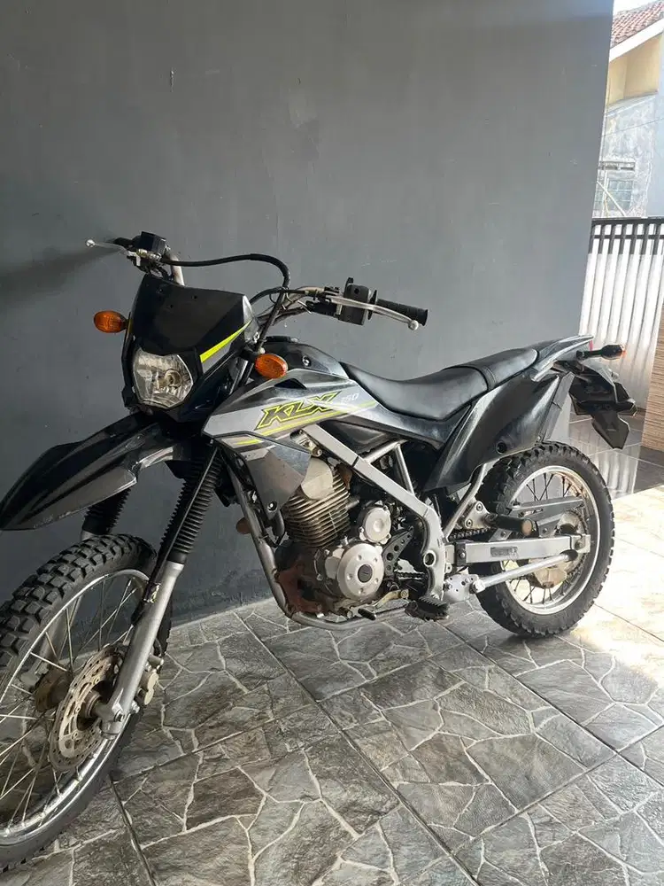 Motor kawasaki klx 2022