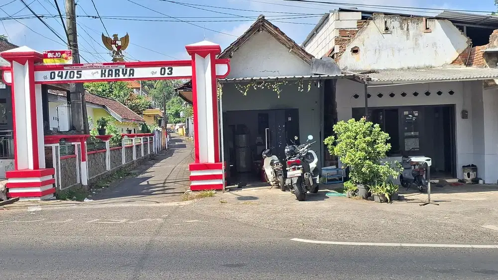 Rumah Poros Jl Raya Provinsi Pakiskembar Pakis Jual murah cpt B.U Poll