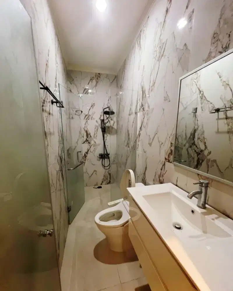 Murah dijual rumah mewah 2 lantai kedungmundu akses sangat lebar