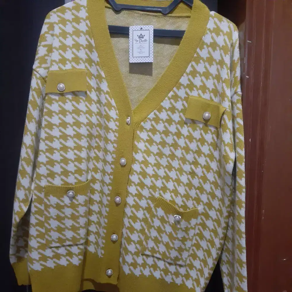 Cardigan rajut kuning