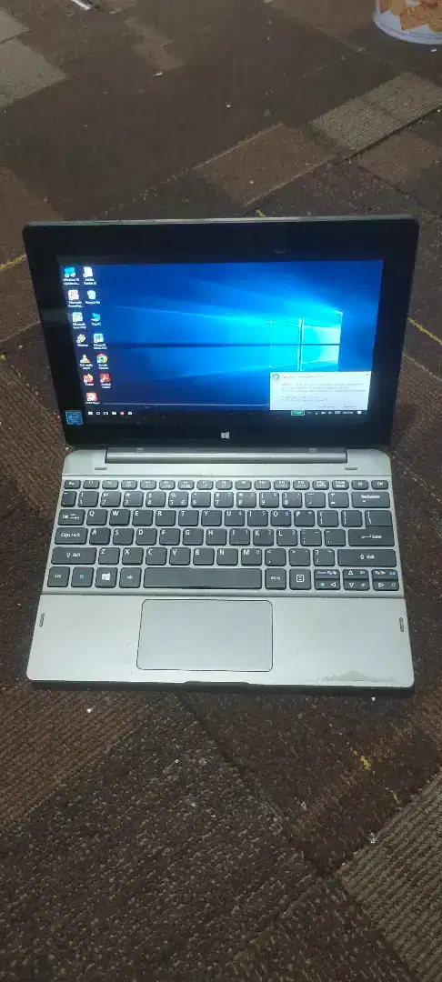 Notebook Acer bisa jadi tablet layar sentuh ssd+HDD batrai 5jam