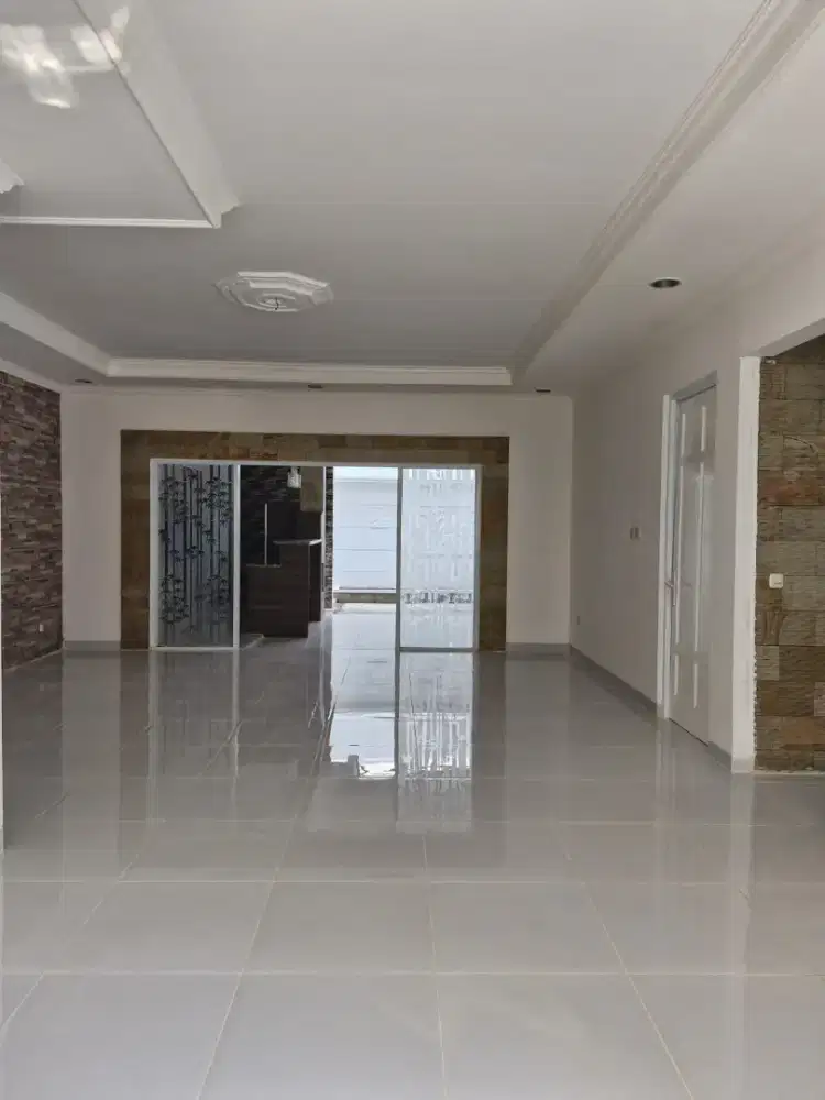 Dijual rumah hook kuldesak siap huni cantik di legenda wisata