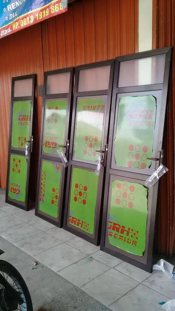 Pasang Jasa Partisi - Plafon Gypsum / PVC + Jendela Aluminium + kaca