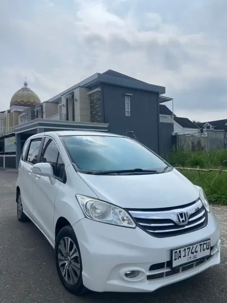 Freed 1.5 SD matic 2013