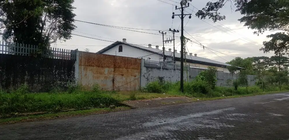 Dijual/ disewakan gudang di Kima Raya 1