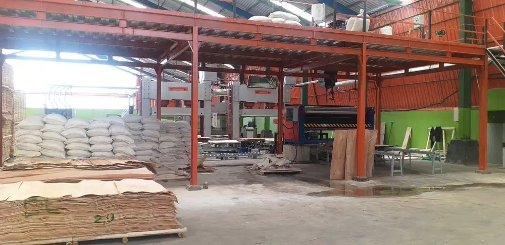 1489. Dijual Pabrik Plywood, Glenmore,  Banyuwangi