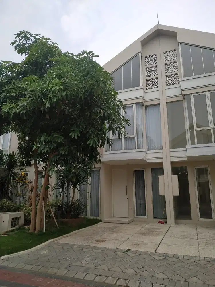 1843. Dijual Rumah Zimbali Costa Grand Island Pakuwon City