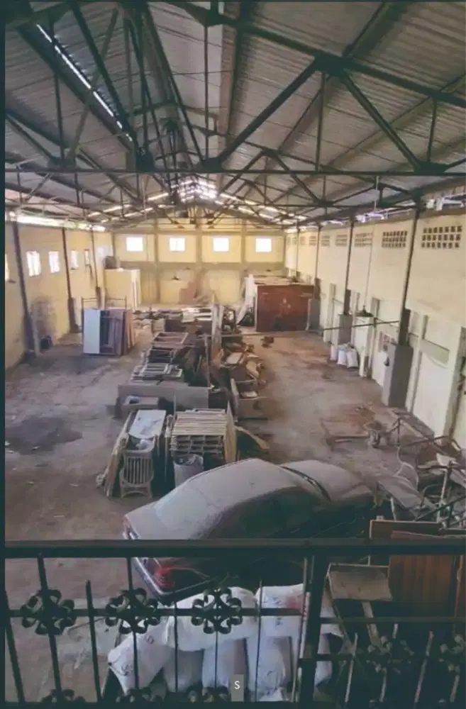 Gudang Tepi Jalan Propensi, Grogol, Solo Baru, Jawa Tengah