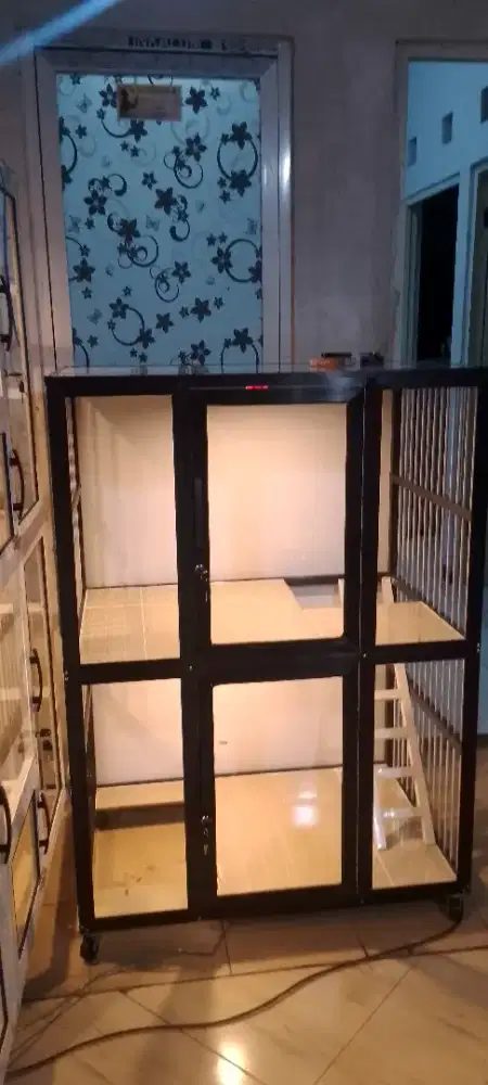 Kandang kucing pakai lampu led